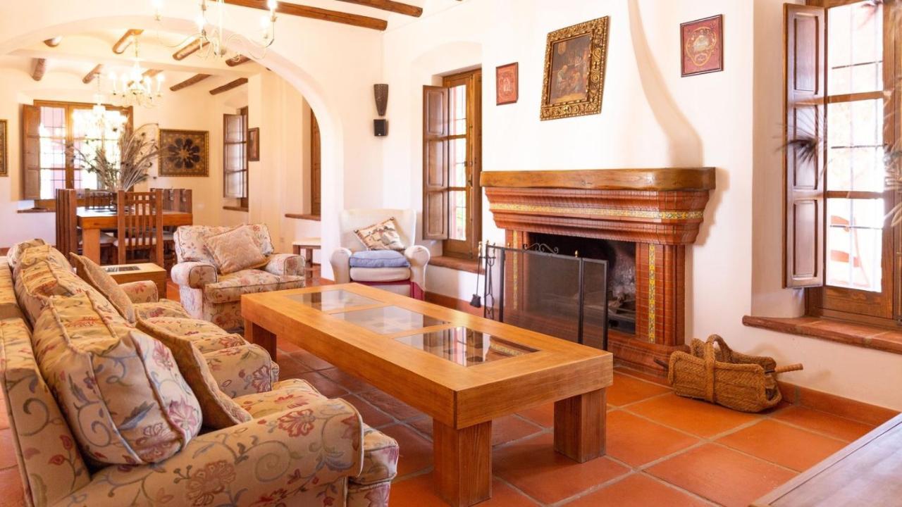 Finca La Canera Alcala De Guadaira By Ruralidays Экстерьер фото