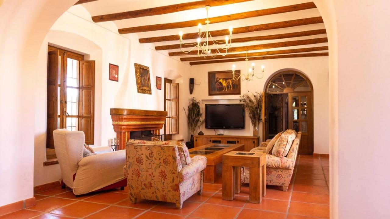 Finca La Canera Alcala De Guadaira By Ruralidays Экстерьер фото